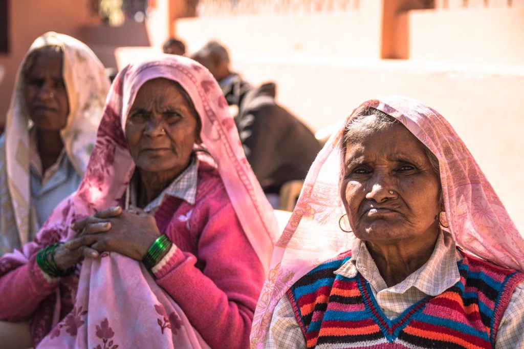 हम बुजुर्ग बहुत कुछ कर सकते हैं